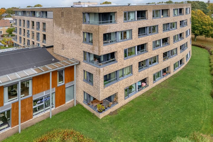 Foto 4 van Gombertstraat 766