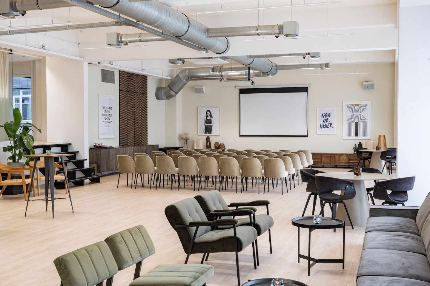 View photo 3 of Schipluidenlaan 4