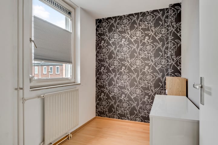 Photo 18 of Vrinssenstraat 22