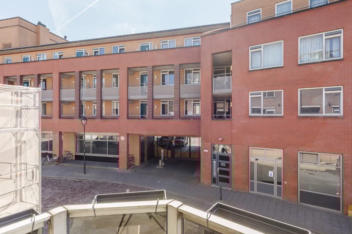 Foto 15 van Spoorstraat 18