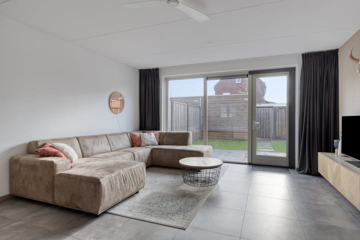 Foto 3 van Merensteinplein 3