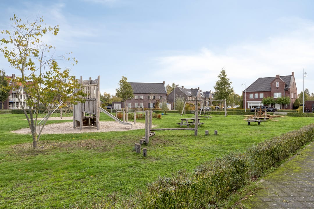 Foto 28 van Merensteinplein 3