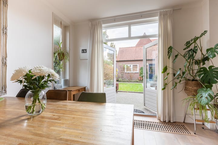 Photo 10 of Vondellaan 24