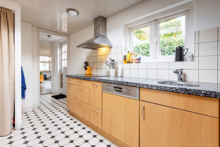 Photo 12 of Vondellaan 24