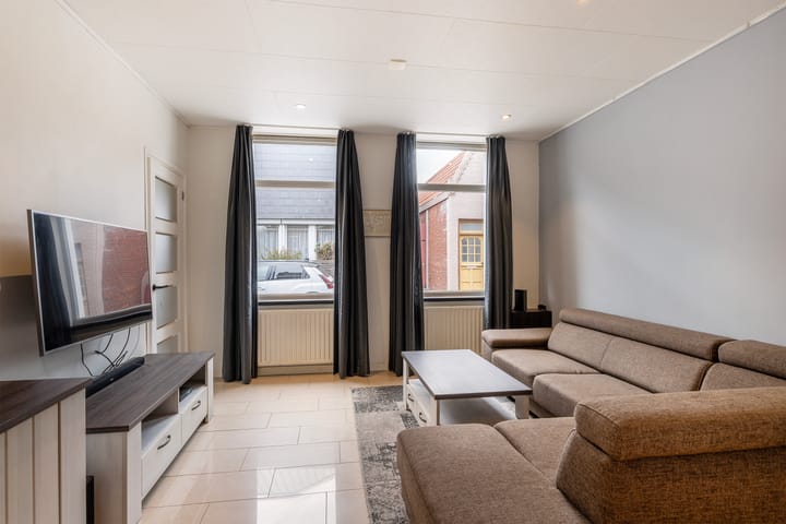 Foto 9 van Schoolstraat 7-A