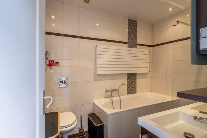 Foto 14 van Schoolstraat 7-A