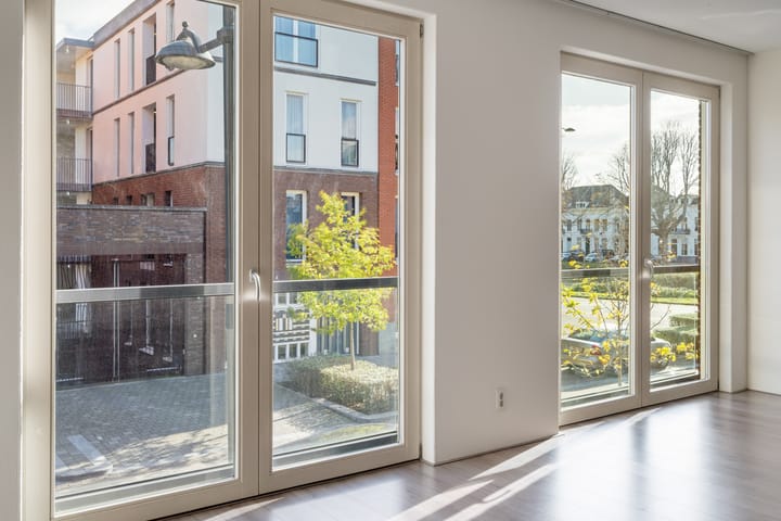 Foto 11 van Menno van Coehoornstraat 9