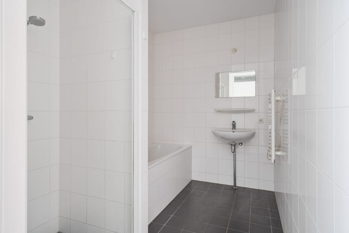 Foto 17 van Menno van Coehoornstraat 9