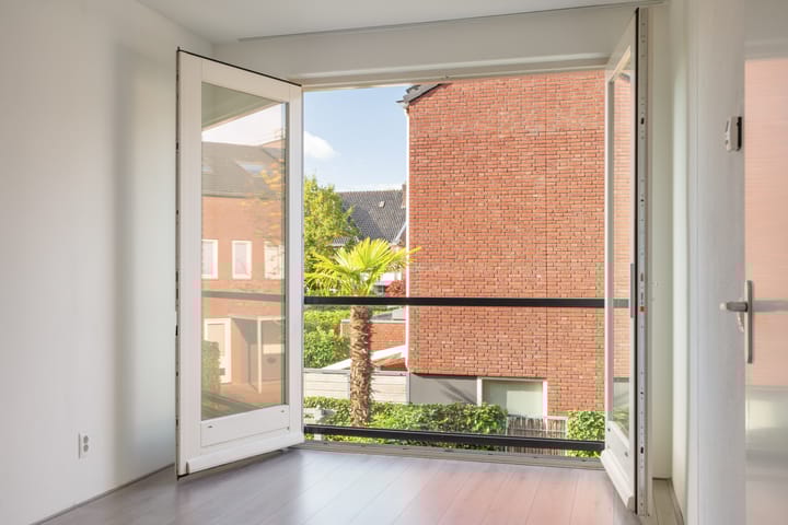 Foto 23 van Menno van Coehoornstraat 9