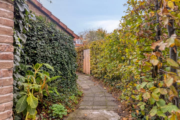 Photo 48 of Canadalaan 52