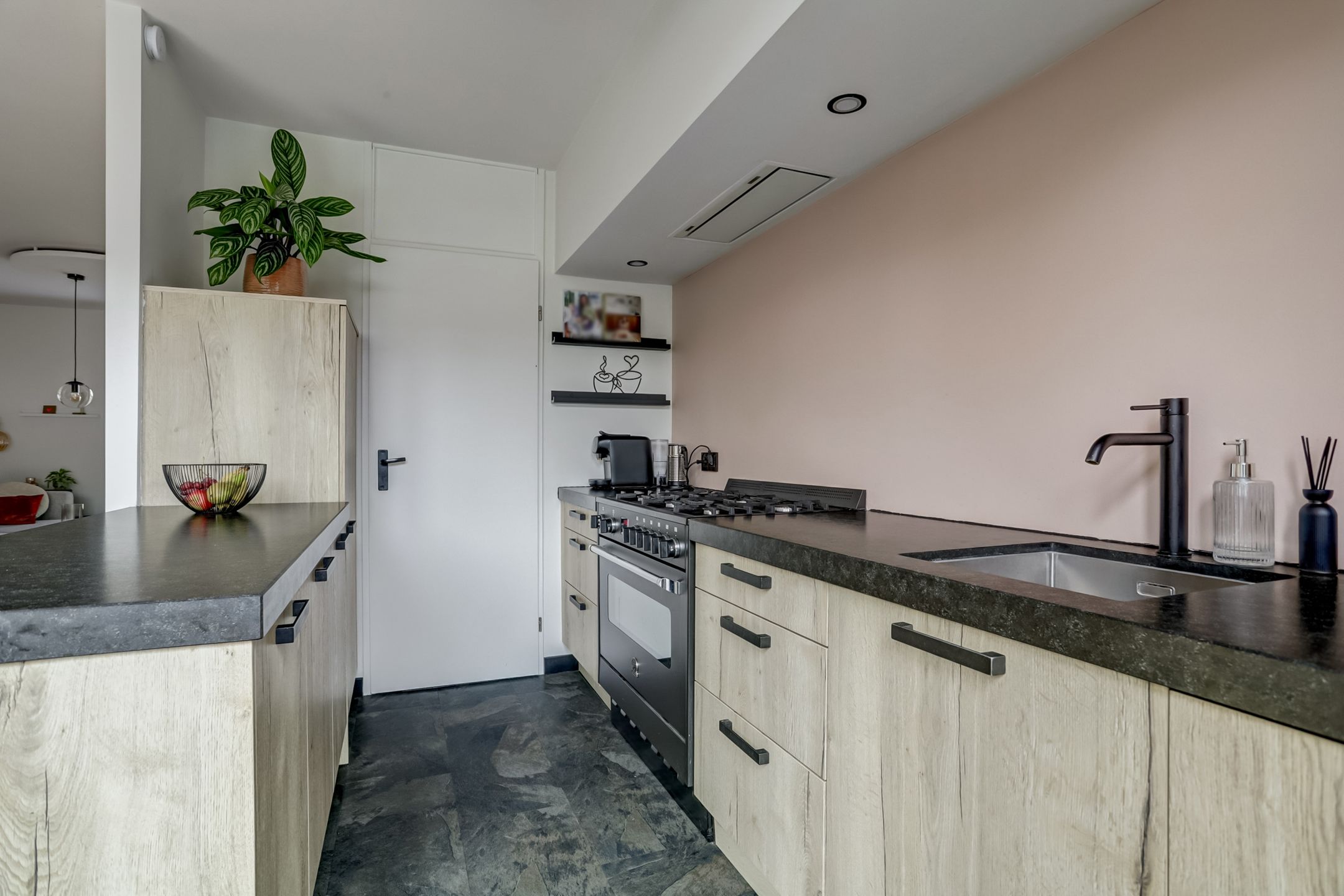 Foto 24 van van Heinsbergstraat 115