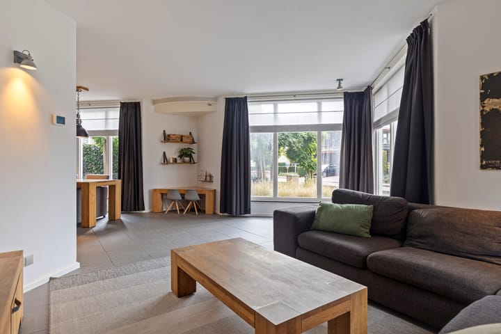 Foto 2 van Poelruiter 57