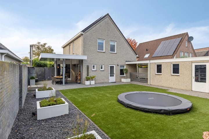 Foto 23 van Poelruiter 57