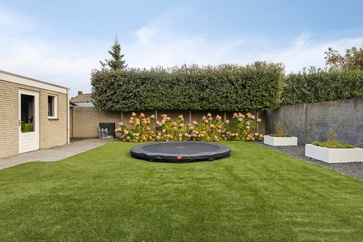 Foto 26 van Poelruiter 57