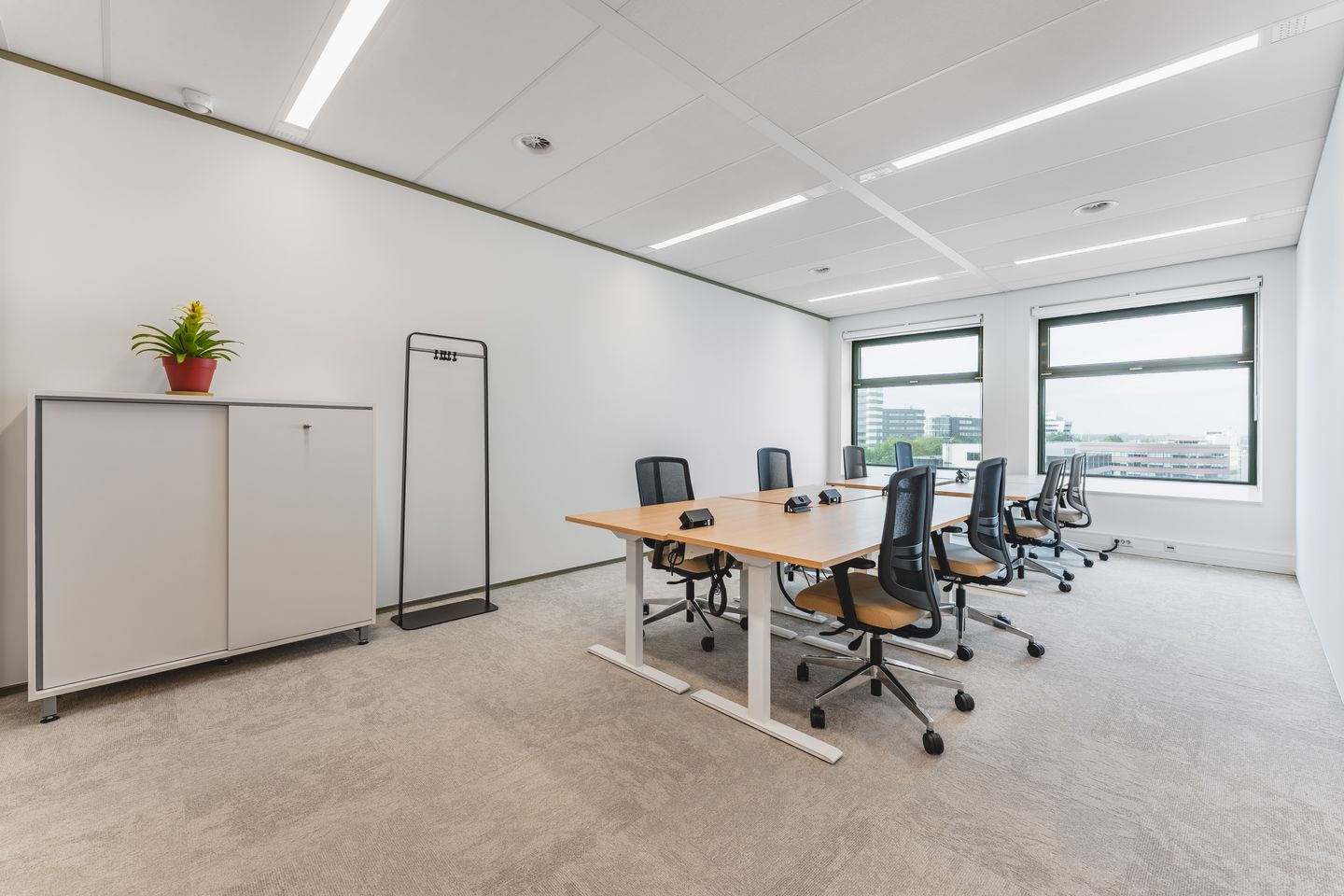 Bekijk foto 2 van George Hintzenweg 89