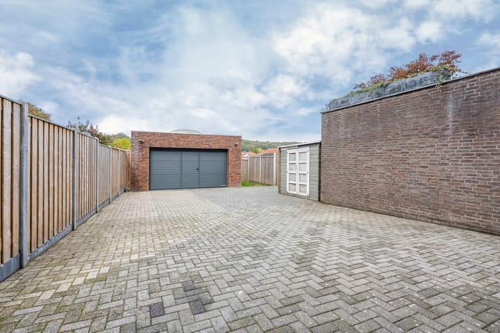 Foto 15 van Zwaluwstraat 8