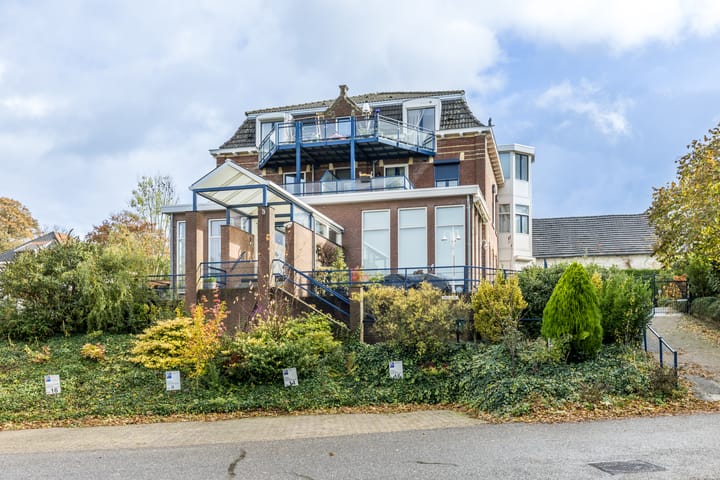 Photo 1 of Kloosterweg 16