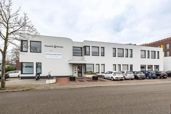 Bekijk foto 1 van Henri Dunantstraat 5