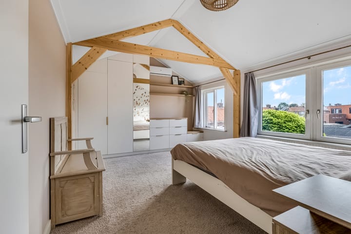 Photo 22 of Schrassertstraat 21