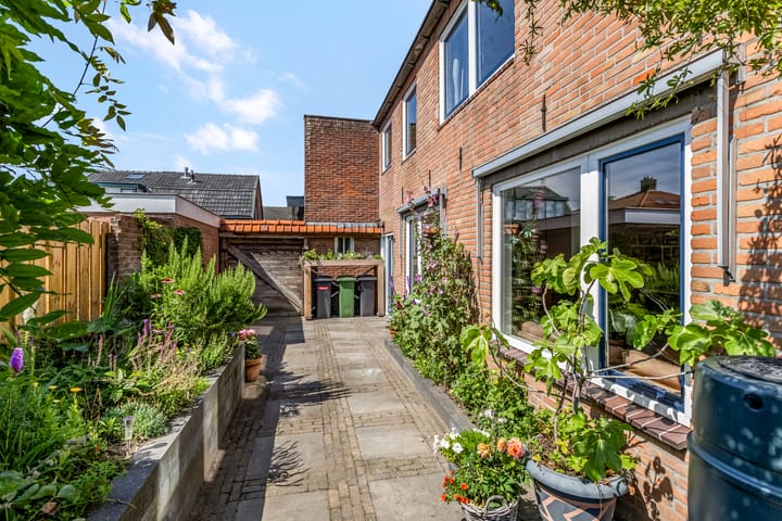 Photo 37 of Schrassertstraat 21