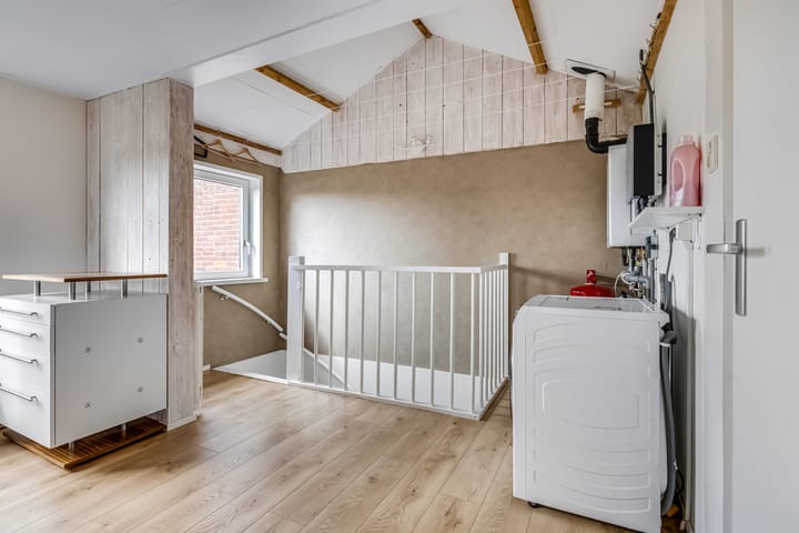 Photo 31 of Schrassertstraat 21