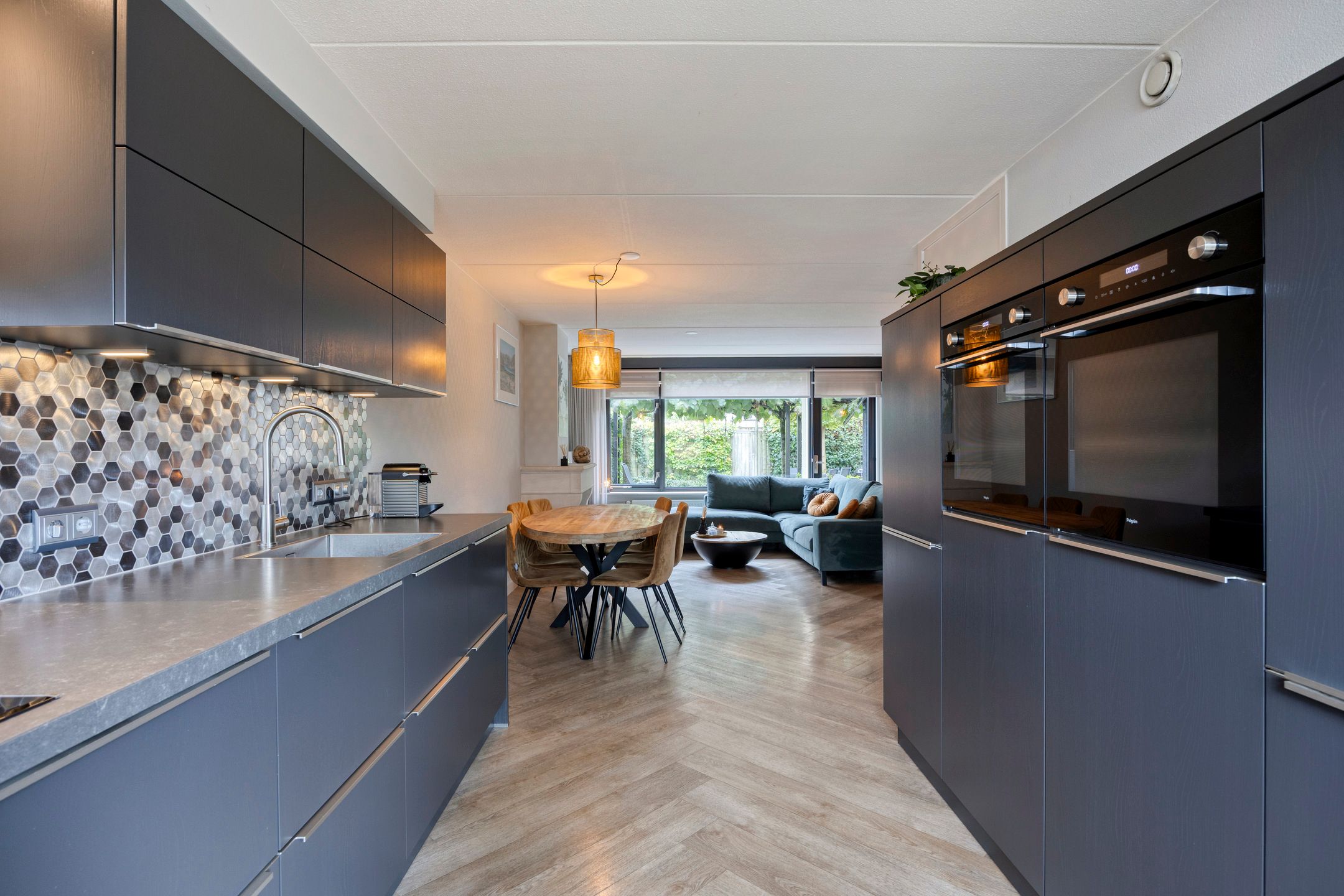 Foto 12 van Doornenburgallee 21