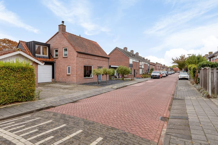 Photo 38 of AM de Jongstraat 30