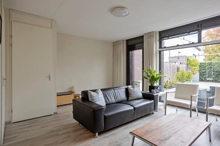 Photo 5 of Landbouwlaan 215