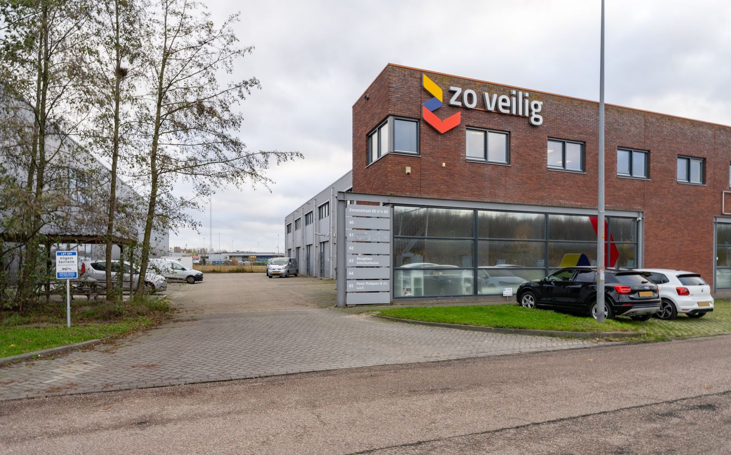 Bekijk foto 2 van Xenonstraat 61