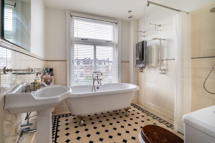 Photo 42 of Nassau Ouwerkerkstraat 8