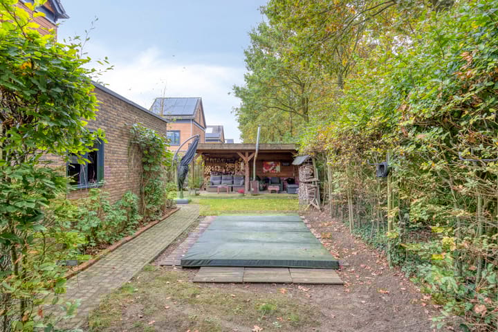 Foto 33 van Bernard Zweersstraat 41