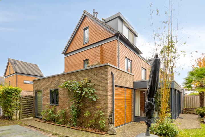 Foto 36 van Bernard Zweersstraat 41