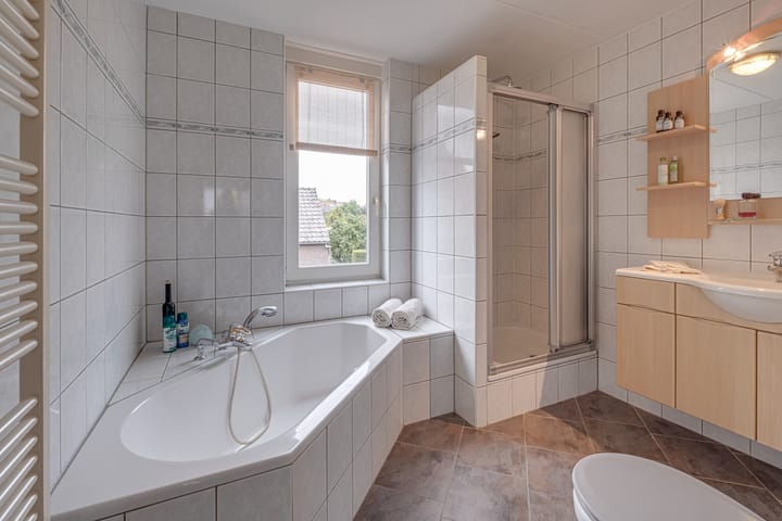 Photo 22 of Haaghuizen 56