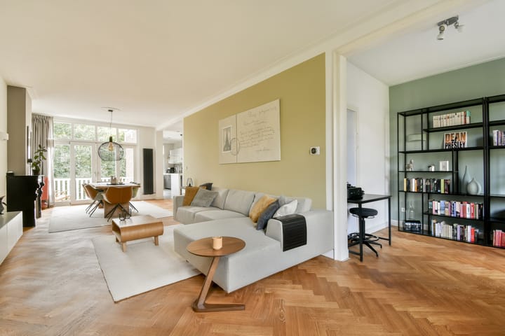 Photo 2 of Zocherstraat 51-3