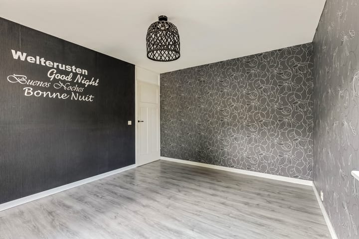 Photo 12 of Ferdinand Bolstraat 35