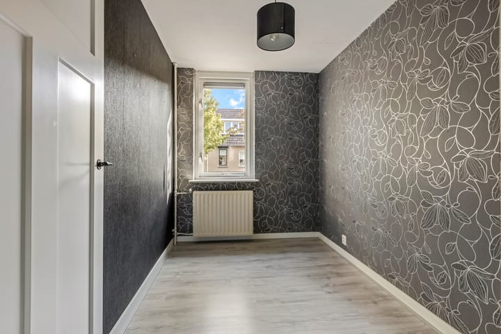 Photo 17 of Ferdinand Bolstraat 35