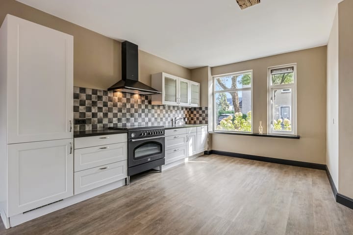 Photo 7 of Ferdinand Bolstraat 35