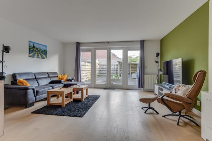 Photo 3 of Oester 38