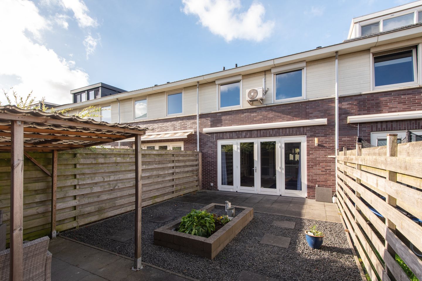 Photo 1 of Oester 38