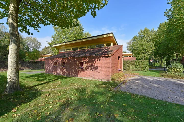 Foto 25 van Zwembadweg 1-119