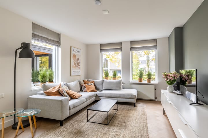 Photo 4 of Vincent van Goghlaan 40