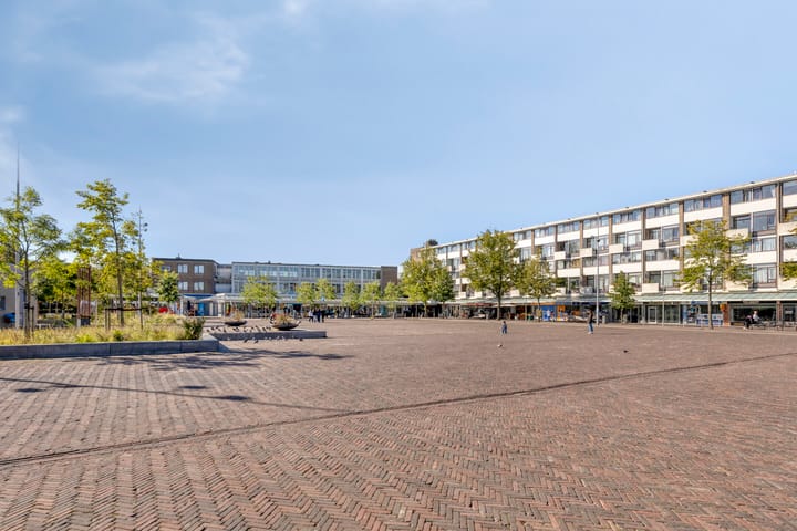 Photo 37 of Hendrik de Bruynstraat 8-1