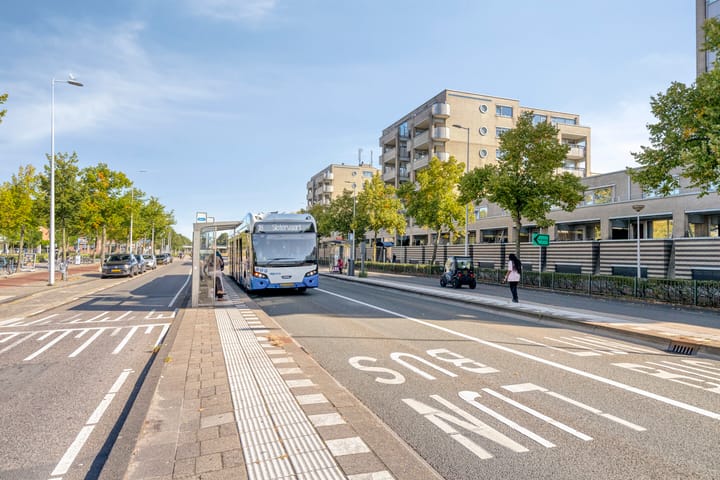 Photo 38 of Hendrik de Bruynstraat 8-1