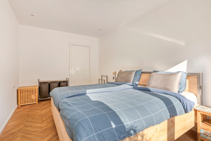 Photo 4 of Hendrik de Bruynstraat 8-1