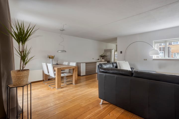 Foto 14 van Jacob Roggeveenstraat 13