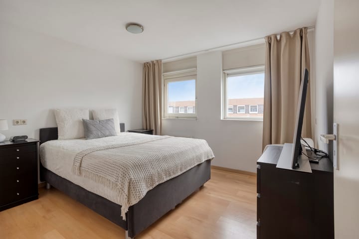 Foto 18 van Jacob Roggeveenstraat 13