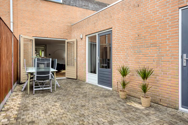 Foto 23 van Jacob Roggeveenstraat 13