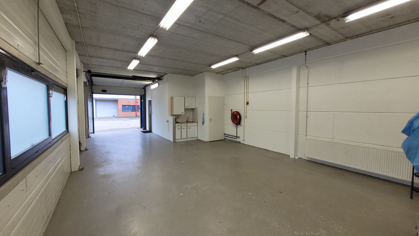 Bekijk foto 4 van De Liesbosch 30