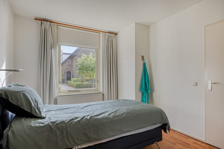 Foto 19 van Pastorielaan 10