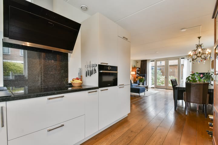 Foto 10 van Clematisstraat 33